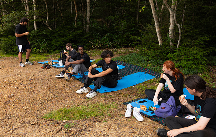 picture:Savor meals made with locally sourced vegetables and ingredients.