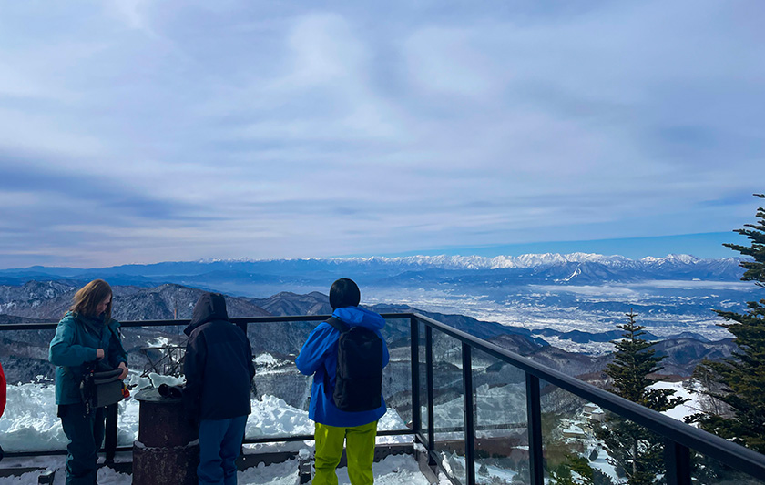山頂で絶景を独り占め 写真3
