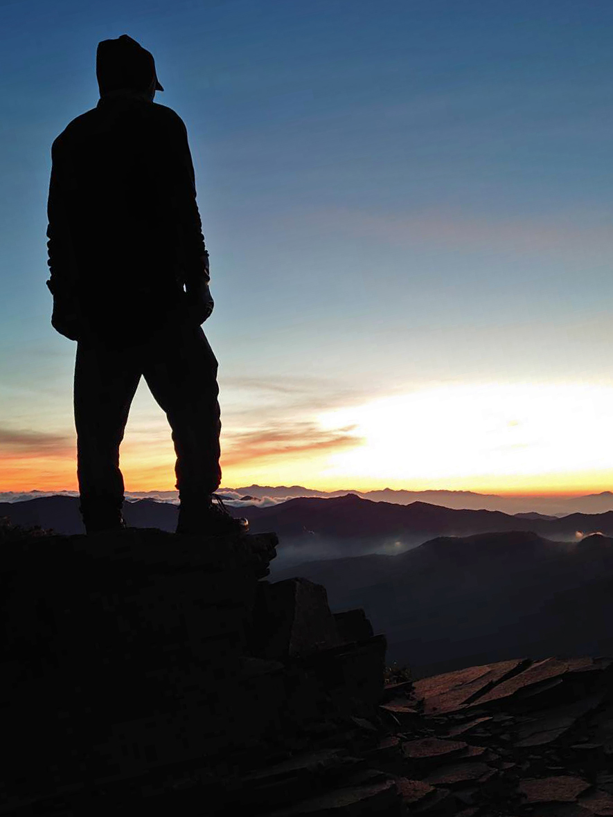 岩菅山～切明温泉間刈払い作業開始のお知らせ