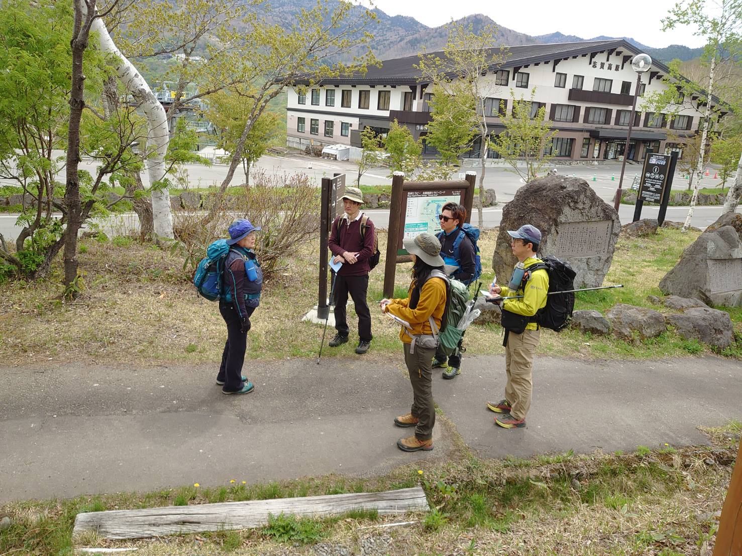 新人研修/New Employee Training Program